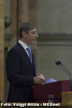 A parlament döntött, a téren nem értenek egyet - Belföld - Budapest